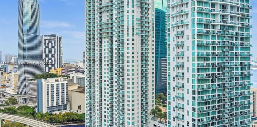 Condo in Miami, Florida, 1 bedroom  № 2037937