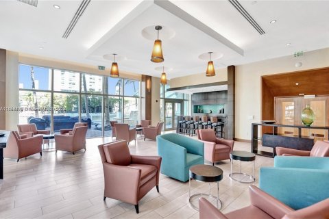 Condo in Miami, Florida, 1 bedroom  № 2037937 - photo 25