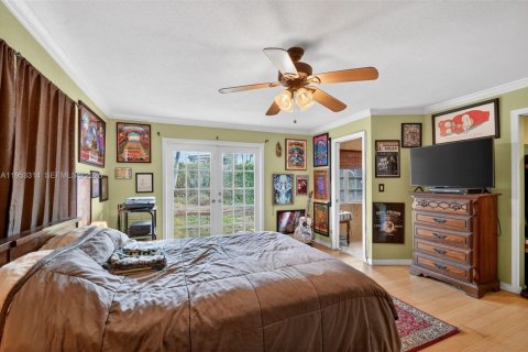 House in Lake Worth, Florida 4 bedrooms, 193.61 sq.m. № 2009189 - photo 11