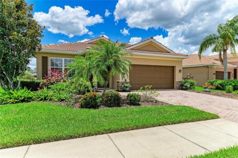 House in Bradenton, Florida 3 bedrooms, 189.15 sq.m. № 1791520 - photo 1
