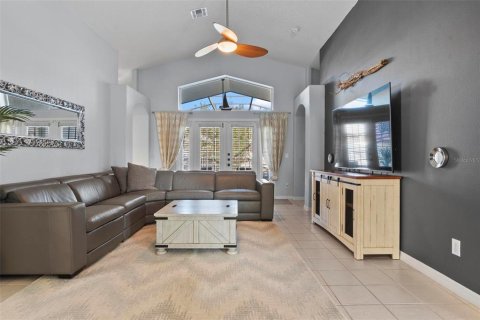 House in Kissimmee, Florida 4 bedrooms, 166.39 sq.m. № 1628928 - photo 3
