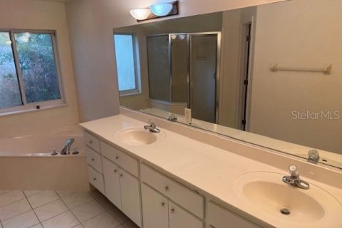 House in Ocala, Florida 4 bedrooms, 201.51 sq.m. № 2239221 - photo 9