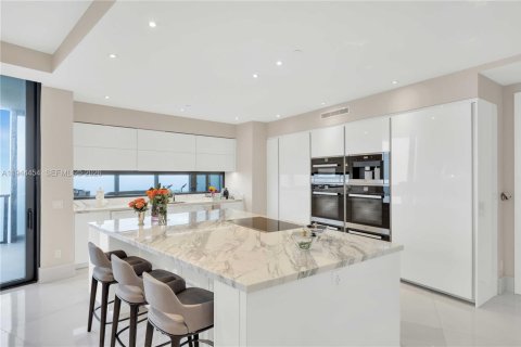 Condo in Sunny Isles Beach, Florida, 4 bedrooms № 2088805 - photo 11