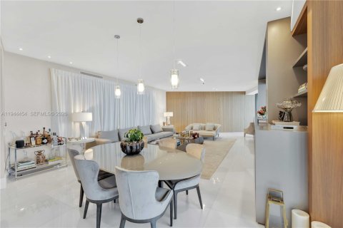Condo in Sunny Isles Beach, Florida, 4 bedrooms № 2088805 - photo 5