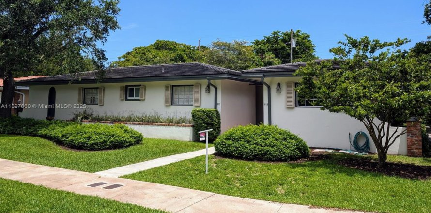 Casa en Coral Gables, Florida 3 dormitorios, 167.22 m2 № 1948881