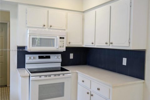 Casa en alquiler en Coral Gables, Florida, 3 dormitorios, 167.22 m2 № 1948881 - foto 4