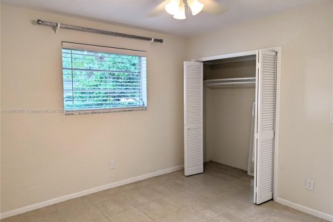 Casa en alquiler en Coral Gables, Florida, 3 dormitorios, 167.22 m2 № 1948881 - foto 11