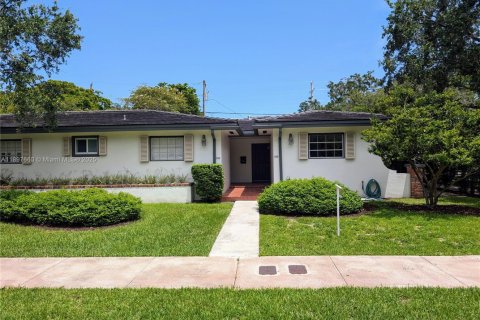 Casa en alquiler en Coral Gables, Florida, 3 dormitorios, 167.22 m2 № 1948881 - foto 14