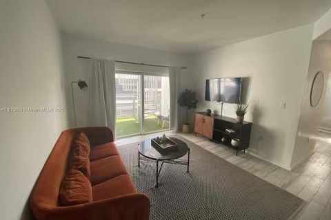 Condo in Miami, Florida, 2 bedrooms  № 1936550 - photo 8
