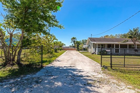 House in Sarasota, Florida 3 bedrooms, 156.08 sq.m. № 1587310 - photo 3