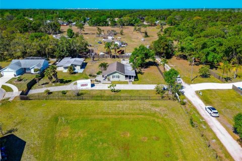 House in Sarasota, Florida 3 bedrooms, 156.08 sq.m. № 1587310 - photo 26