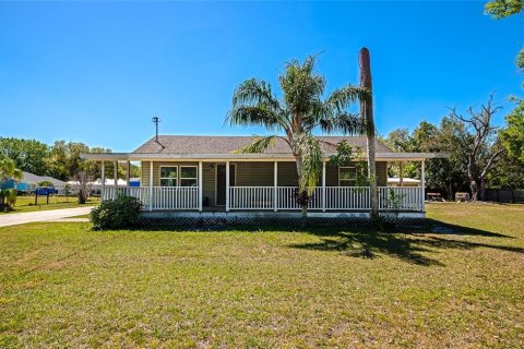 House in Sarasota, Florida 3 bedrooms, 156.08 sq.m. № 1587310 - photo 1
