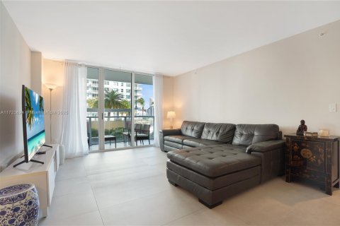 Condo in Miami, Florida, 3 bedrooms  № 1864762 - photo 10
