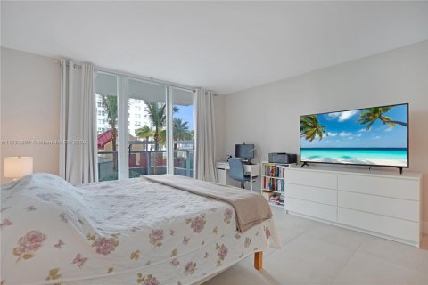 Condo in Miami, Florida, 3 bedrooms  № 1864762 - photo 27