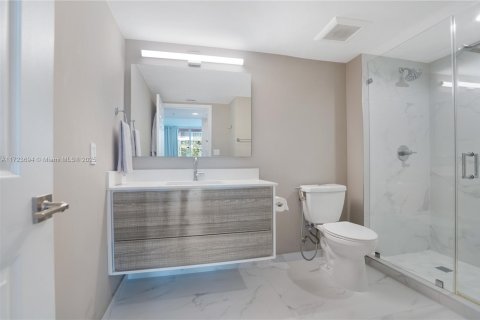 Condo in Miami, Florida, 3 bedrooms  № 1864762 - photo 30