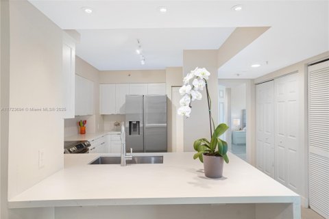 Condo in Miami, Florida, 3 bedrooms  № 1864762 - photo 18
