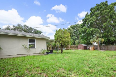 House in Saint Petersburg, Florida 3 bedrooms, 136.75 sq.m. № 1876687 - photo 16