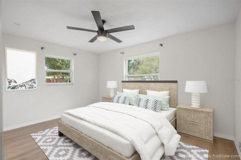 House in Saint Petersburg, Florida 3 bedrooms, 136.75 sq.m. № 1876687 - photo 10