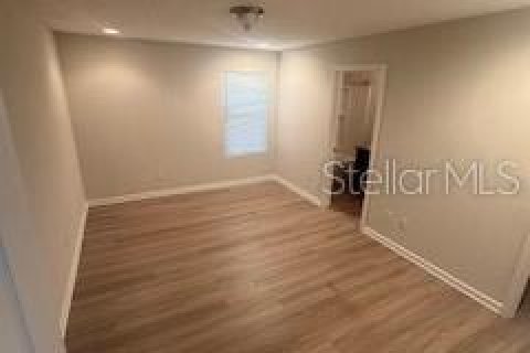 House in Jacksonville, Florida 3 bedrooms, 111.11 sq.m. № 1858381 - photo 13
