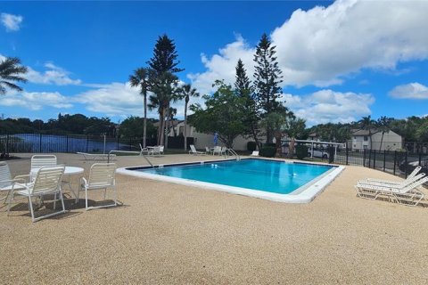 Copropriété à louer à Sarasota, Floride: 2 chambres, 89.84 m2 № 2119535 - photo 9