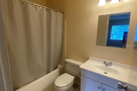 Copropriété à louer à Sarasota, Floride: 2 chambres, 89.84 m2 № 2119535 - photo 6
