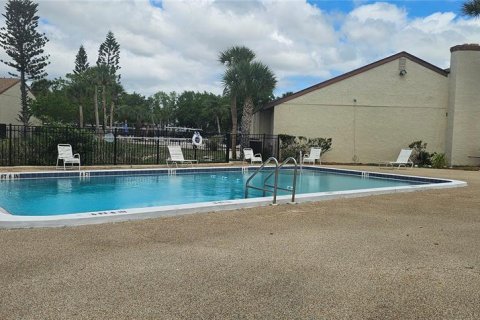 Copropriété à louer à Sarasota, Floride: 2 chambres, 89.84 m2 № 2119535 - photo 10