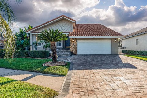 Villa ou maison à Apollo Beach, Floride 4 chambres, 197.42 m2 № 2105648