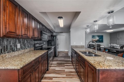 Villa ou maison à vendre à Apollo Beach, Floride: 4 chambres, 197.42 m2 № 2105648 - photo 17
