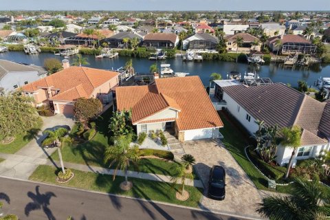 Villa ou maison à vendre à Apollo Beach, Floride: 4 chambres, 197.42 m2 № 2105648 - photo 3