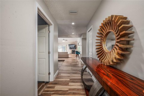 Villa ou maison à vendre à Apollo Beach, Floride: 4 chambres, 197.42 m2 № 2105648 - photo 8