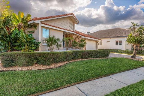 Villa ou maison à vendre à Apollo Beach, Floride: 4 chambres, 197.42 m2 № 2105648 - photo 4