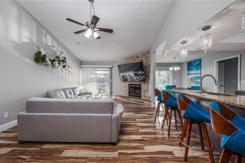 Villa ou maison à vendre à Apollo Beach, Floride: 4 chambres, 197.42 m2 № 2105648 - photo 15