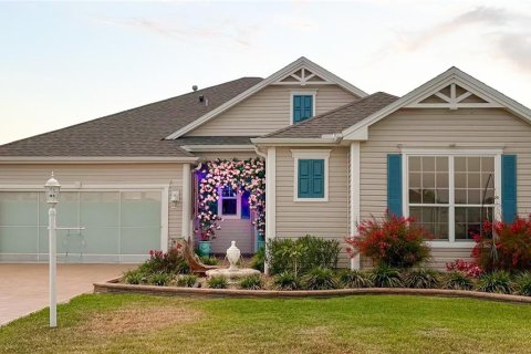 House in The Villages, Florida 3 bedrooms, 170.94 sq.m. № 1761216 - photo 2
