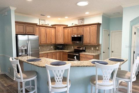 House in The Villages, Florida 3 bedrooms, 170.94 sq.m. № 1761216 - photo 12