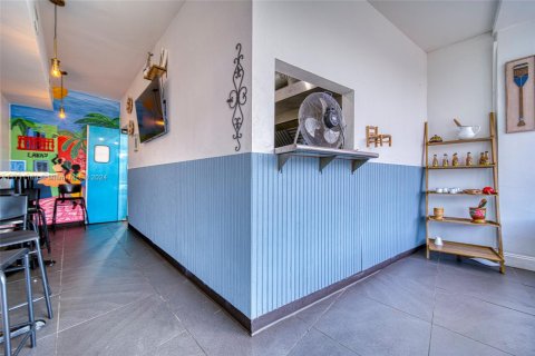 Propiedad comercial en venta en North Miami, Florida № 1940843 - foto 27