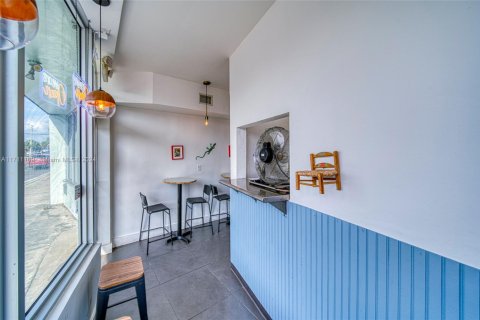 Propiedad comercial en venta en North Miami, Florida № 1940843 - foto 28