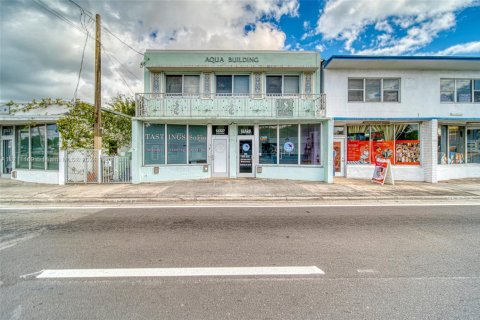 Propiedad comercial en venta en North Miami, Florida № 1940843 - foto 2