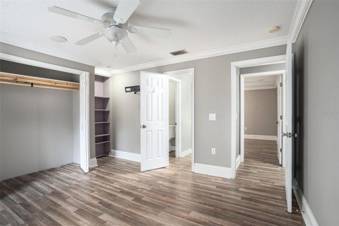 House in Fish Hawk, Florida 3 bedrooms, 270.53 sq.m. № 1544533 - photo 17
