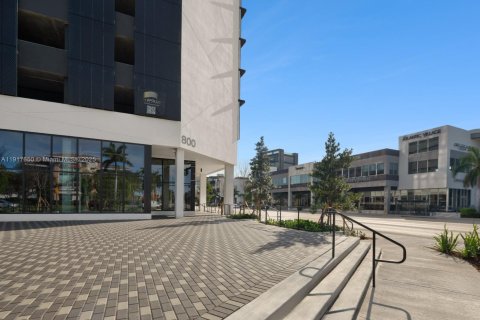 Купить коммерческую недвижимость в Халландейл-Бич, Флорида № 1972306 - фото 13