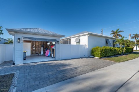 Casa en alquiler en Punta Gorda, Florida, 2 dormitorios, 100.15 m2 № 1734194 - foto 3