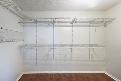 Townhouse in Miami, Florida 2 bedrooms, 123.56 sq.m. № 1896097 - photo 15