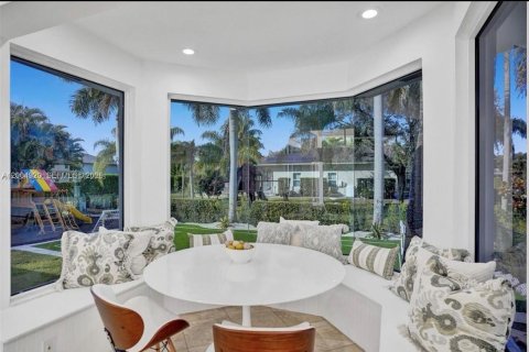 House in Plantation, Florida 9 bedrooms, 383.97 sq.m. № 2068823 - photo 20