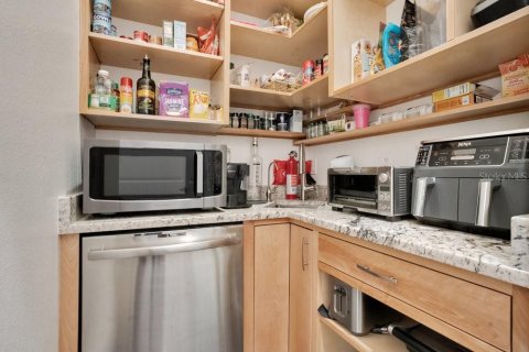 Casa en venta en Orlando, Florida, 3 dormitorios, 326.92 m2 № 1900474 - foto 18