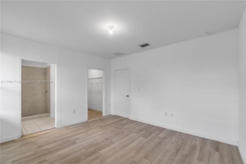 Townhouse in Homestead, Florida 3 bedrooms, 138.24 sq.m. № 1695602 - photo 17