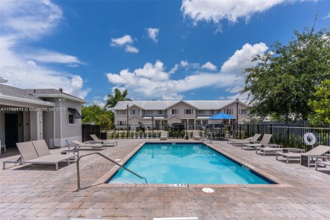 Townhouse in Homestead, Florida 3 bedrooms, 138.24 sq.m. № 1695602 - photo 19