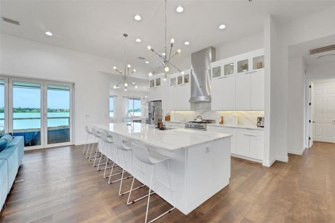 Casa en venta en Auburndale, Florida, 5 dormitorios, 397.71 m2 № 1914383 - foto 17