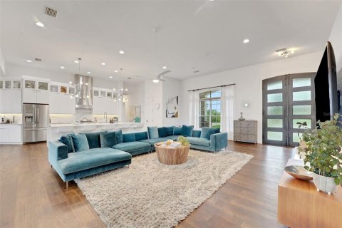 Casa en venta en Auburndale, Florida, 5 dormitorios, 397.71 m2 № 1914383 - foto 11