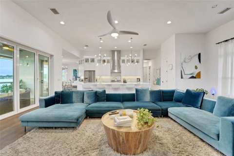 Casa en venta en Auburndale, Florida, 5 dormitorios, 397.71 m2 № 1914383 - foto 14