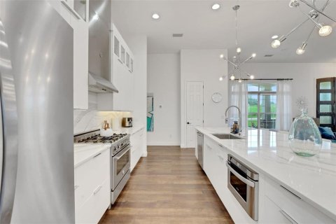 Casa en venta en Auburndale, Florida, 5 dormitorios, 397.71 m2 № 1914383 - foto 19