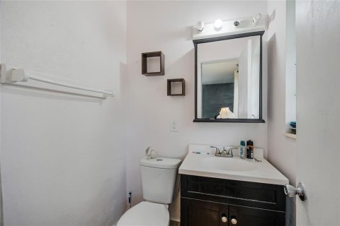 House in Orlando, Florida 3 bedrooms, 93.65 sq.m. № 2196507 - photo 26